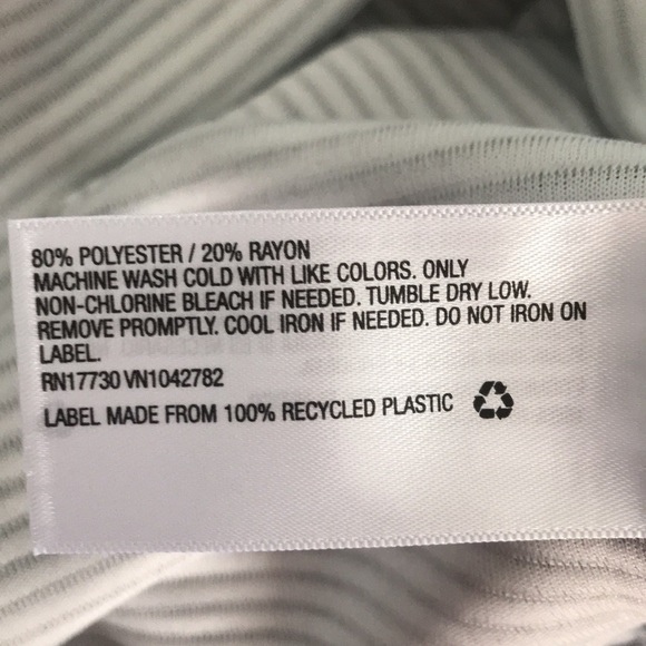 A New Day gray oversized everyday basic slightly cropped top, size S, crew neck - Picture 9 of 9